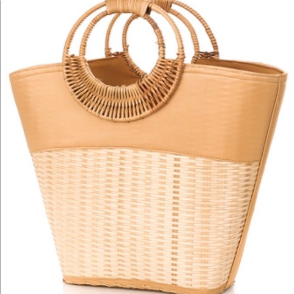 Handwoven Straw Tote - Picture 4 of 6